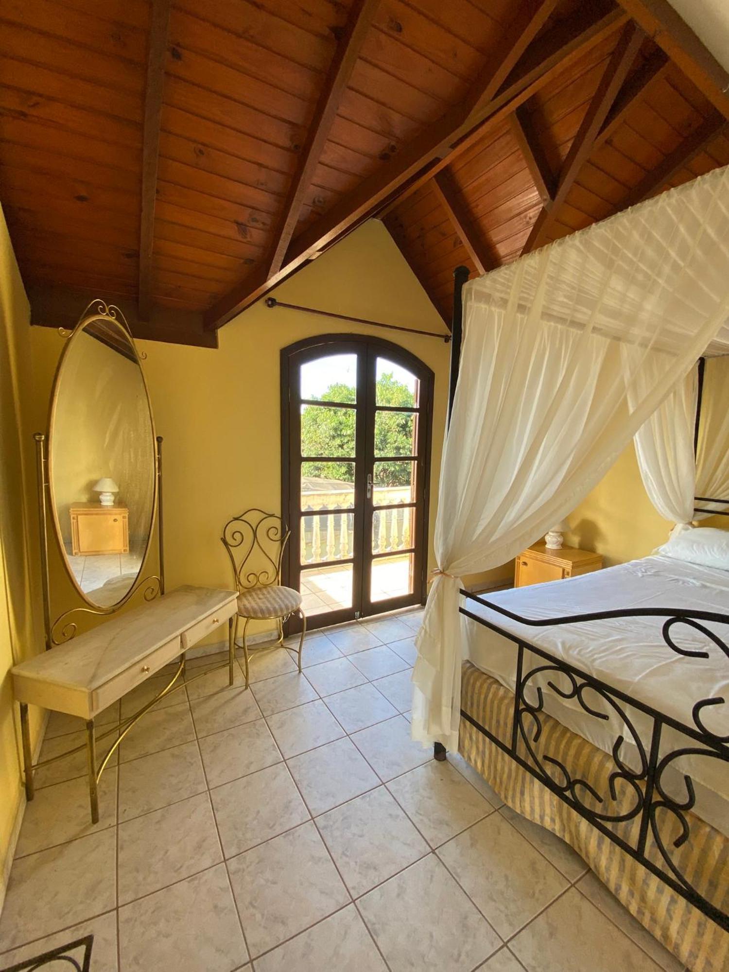 Hotel Velha Corte São José dos Pinhais Εξωτερικό φωτογραφία